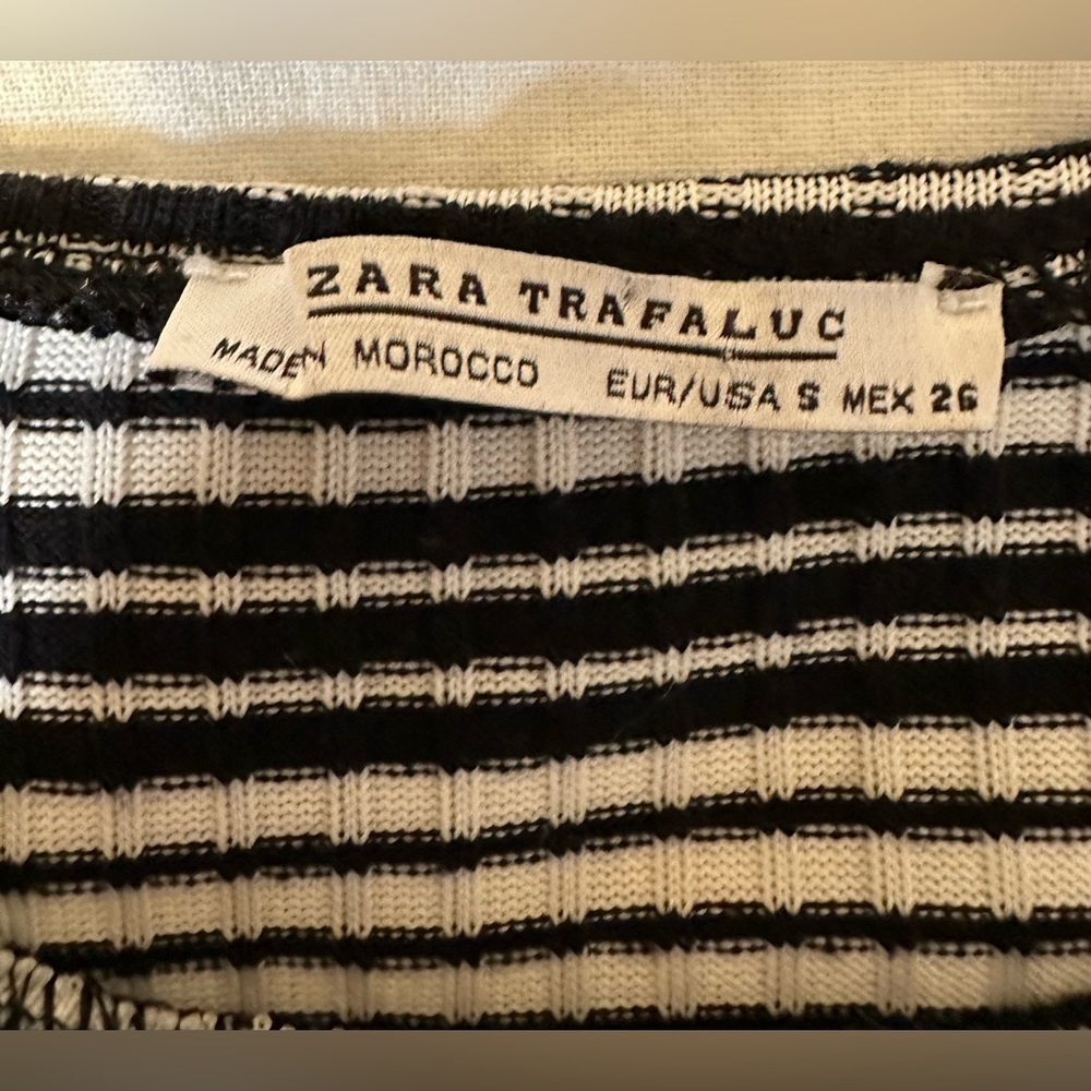 Zara Trafaluc Top Back White Striped Flounce Bell Sleeve Ribbed Womens Small - Picture 7 of 8